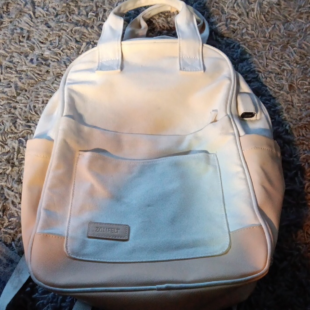 Zomfelt White Backpack For Computer And More